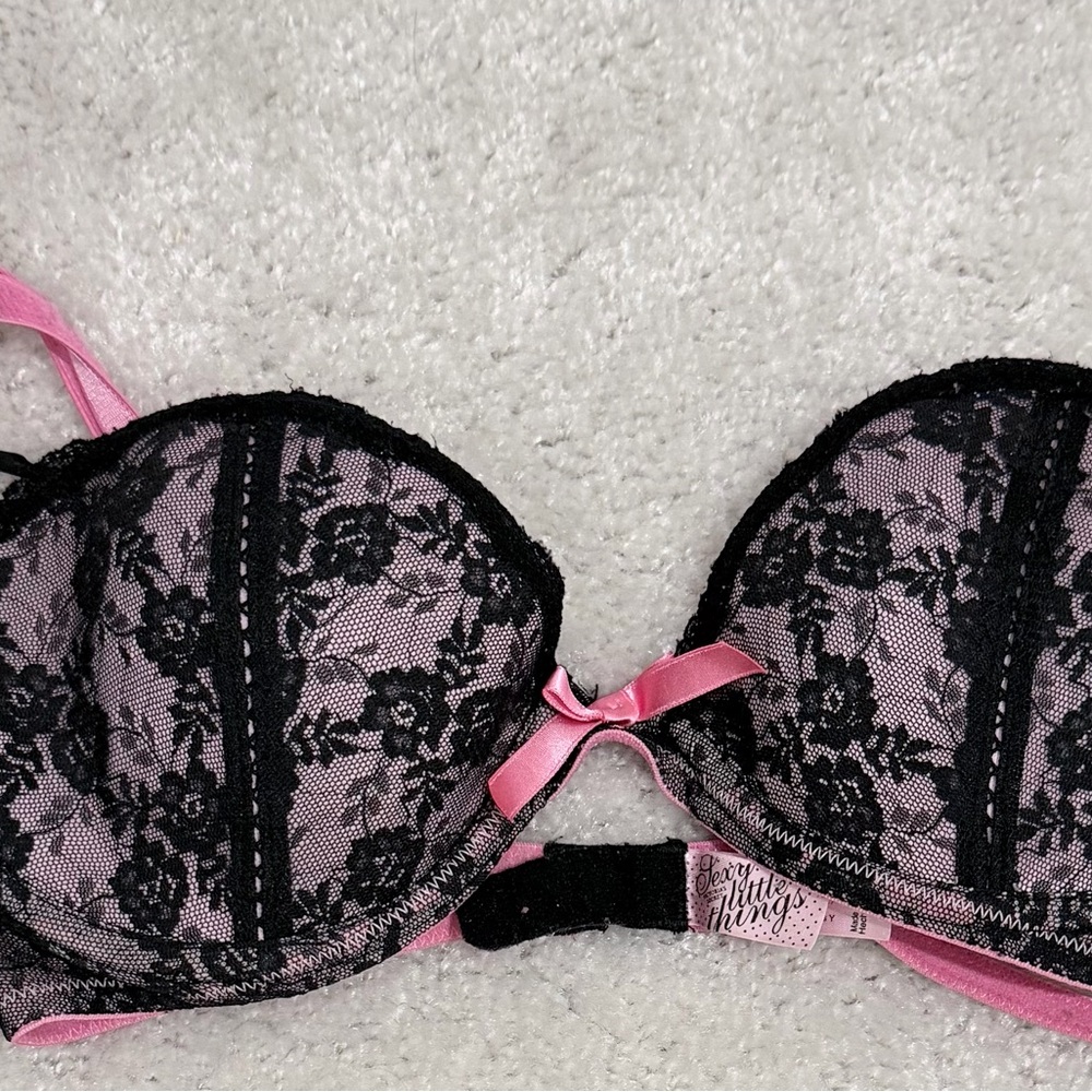 Victoria's Secret Pink and Black Lace Push-Up Bra